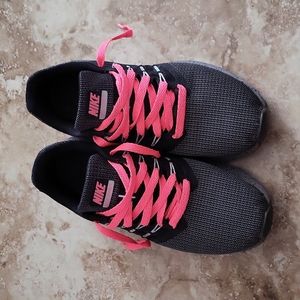 Nike womens run swift running shoes
